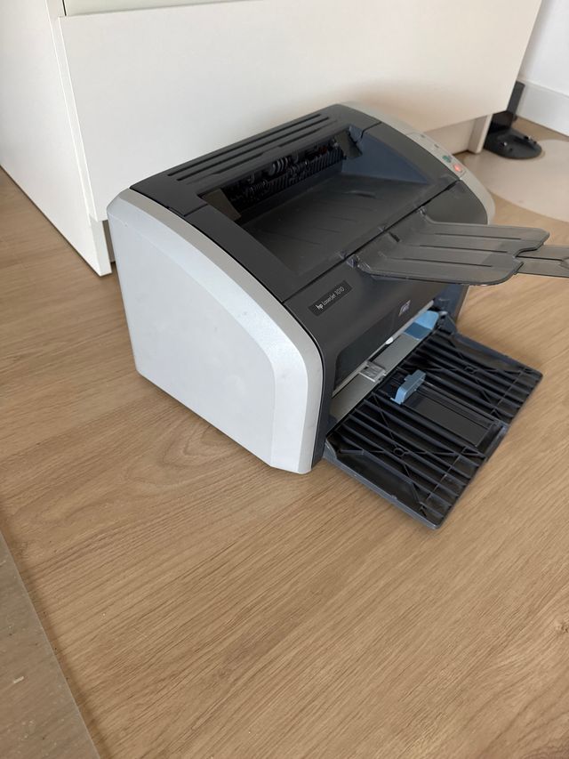 Stampante HP LaserJet 1010 funzionante
