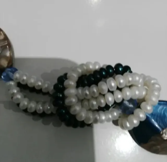 Collar de perlas trenzado