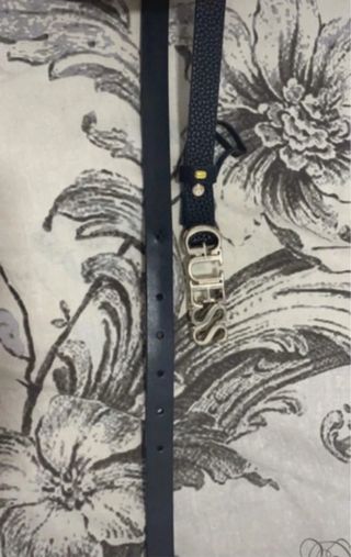 Cinturón Guess Negro y Plateado