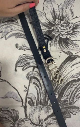 Cinturón Guess Negro y Plateado