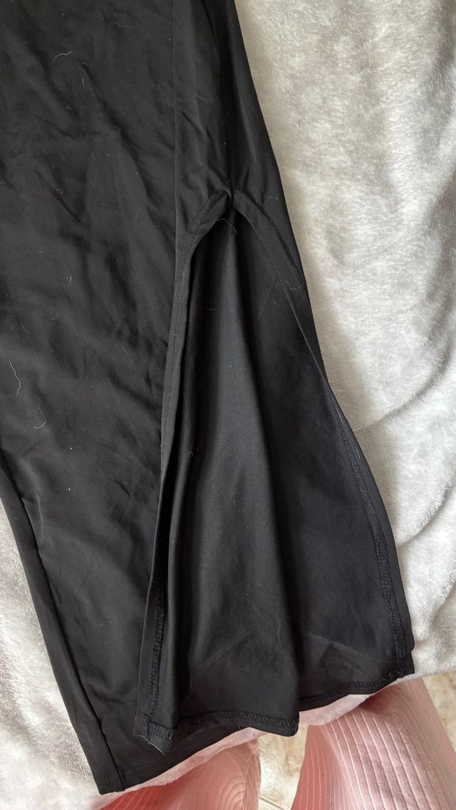 Vestido negro de tirantes