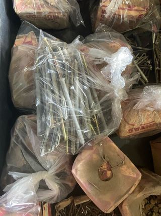 Puntas y tornillería variada