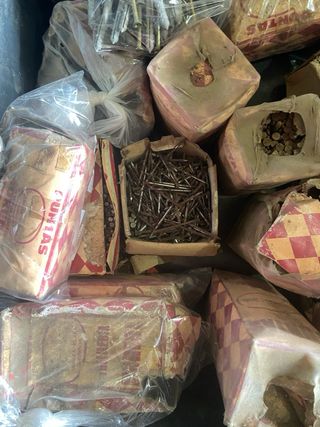 Puntas y tornillería variada