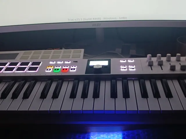 Teclado Arturia Keylab Essential 49