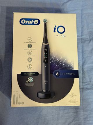 Oral-B iO Series 8s Spazzolino Elettrico Nero