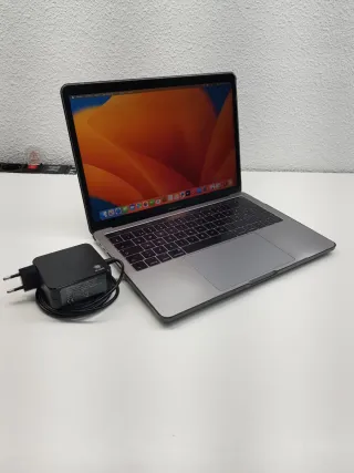 MacBook Pro A1706 2017 intel i5 16Gb 256Gb