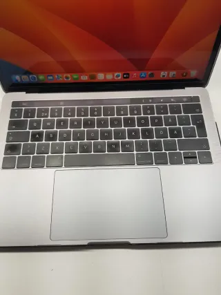 MacBook Pro A1706 2017 intel i5 16Gb 256Gb