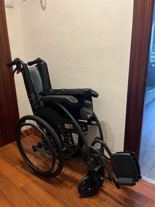 Silla de ruedas plegable