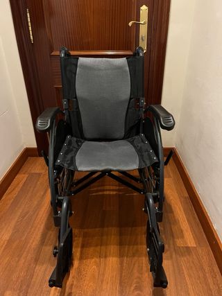 Silla de ruedas plegable