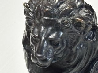 León Bronce Congreso Diputados