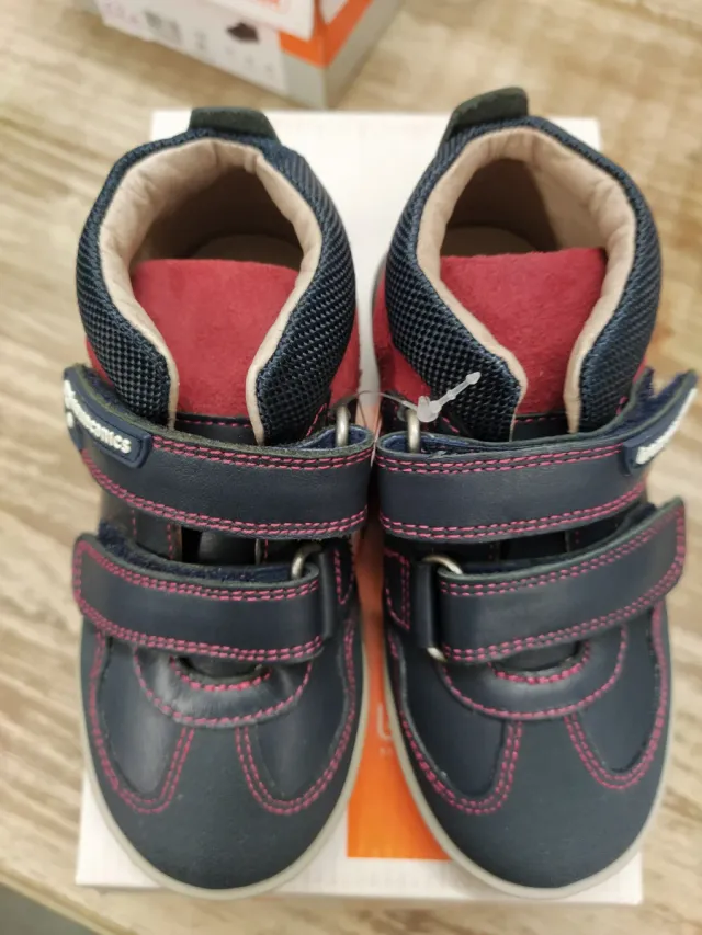 Zapatillas Biomecanics niño Talla 26