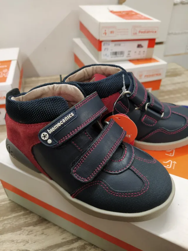 Zapatillas Biomecanics niño Talla 26