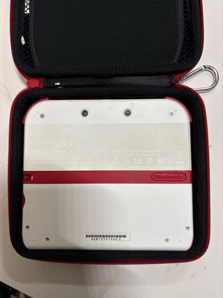 Nintendo 2DS Blanca y Roja