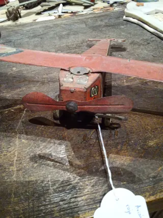 Avión de juguete rojo inglés IGM