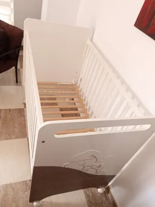 Cuna bebé con comoda cambiador