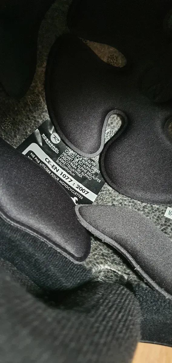 Tabla Snowboard + Botas + Casco + Fijaciones