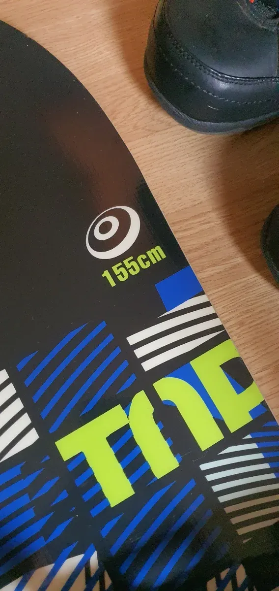 Tabla Snowboard + Botas + Casco + Fijaciones