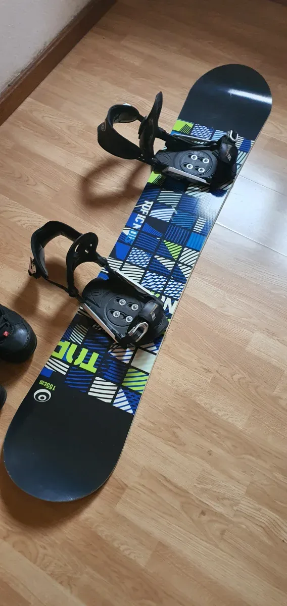 Tabla Snowboard + Botas + Casco + Fijaciones