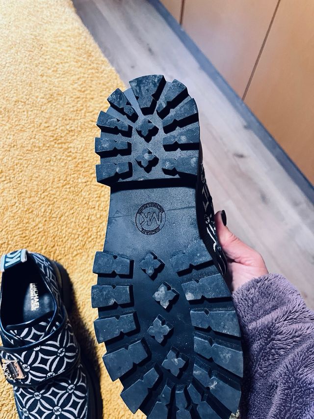 Sapatillas Michael Kors Beige/Negro