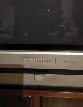 Televisor Grundig de tubo