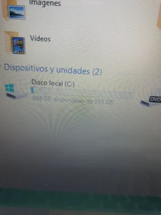 Portátil ASUS blanco y negro