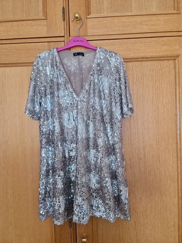 Vestido lentejuelas Zara