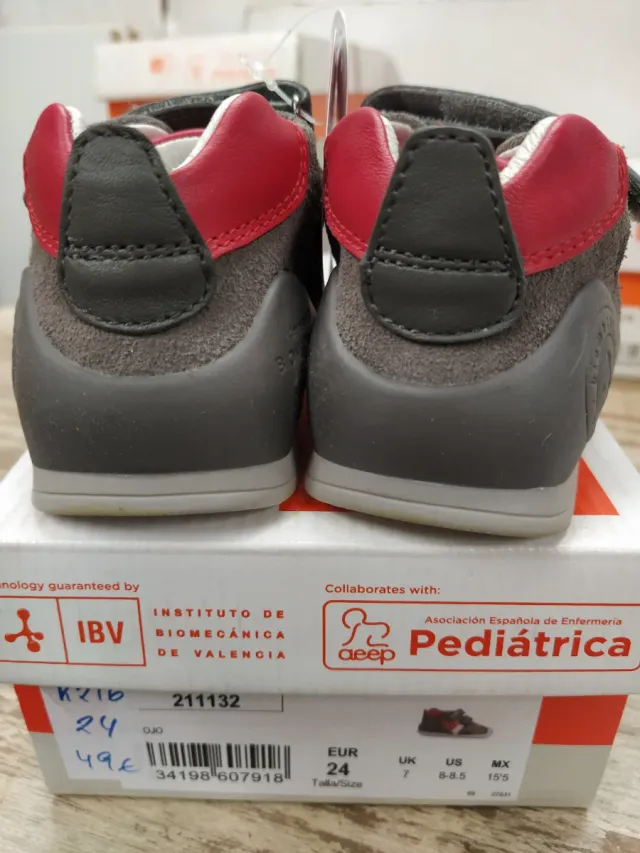 Zapatillas Biomecanics Talla 24