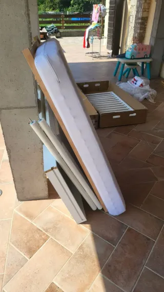 Culla Pali con materasso + 2 paracolpi – bianca