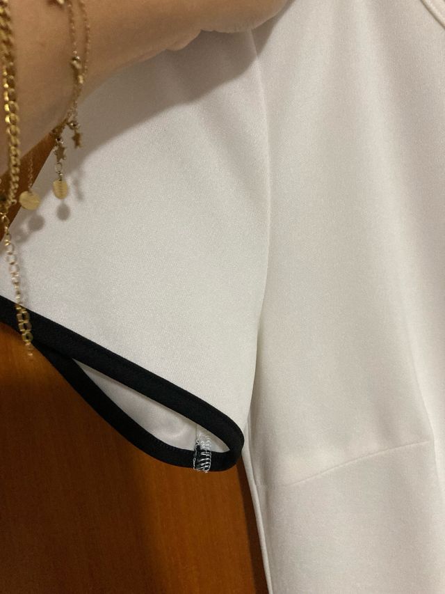 Vestito bianco SHEIN con bordi neri