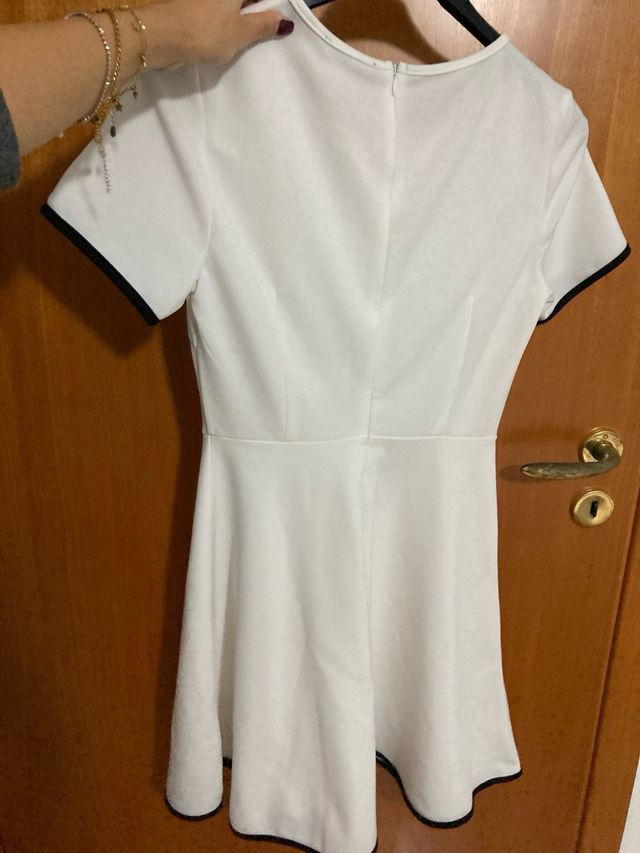 Vestito bianco SHEIN con bordi neri