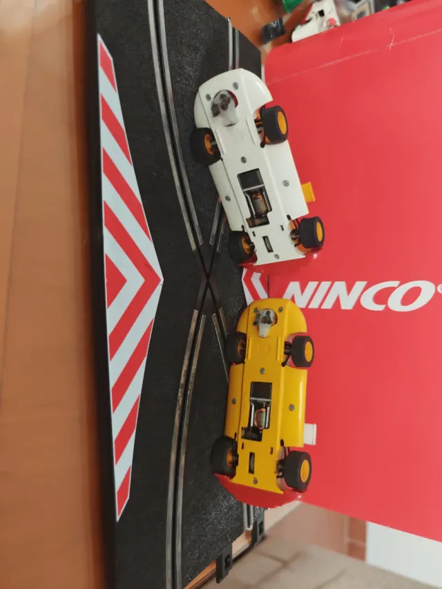 2 SIGMA C-47 SCALEXTRIC EXIN