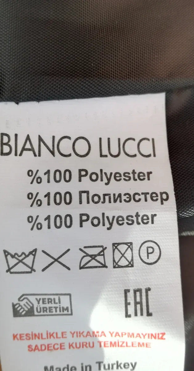 PLUMÍFERO IMPERMEABLE CHUBASQUERO NEGRO