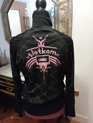 Sudadera mujer negra y rosa