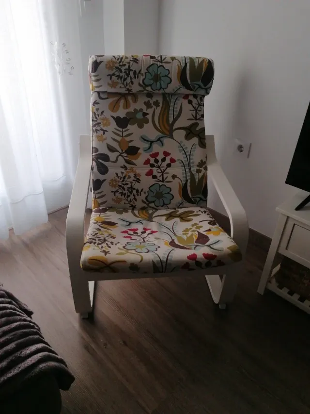 Sillón balancín estampado