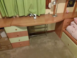 Cama nido, cajonera, cabecero,  encimera, estantes