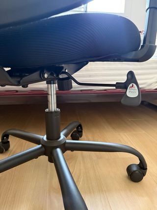 Silla ergonómica negra cómoda