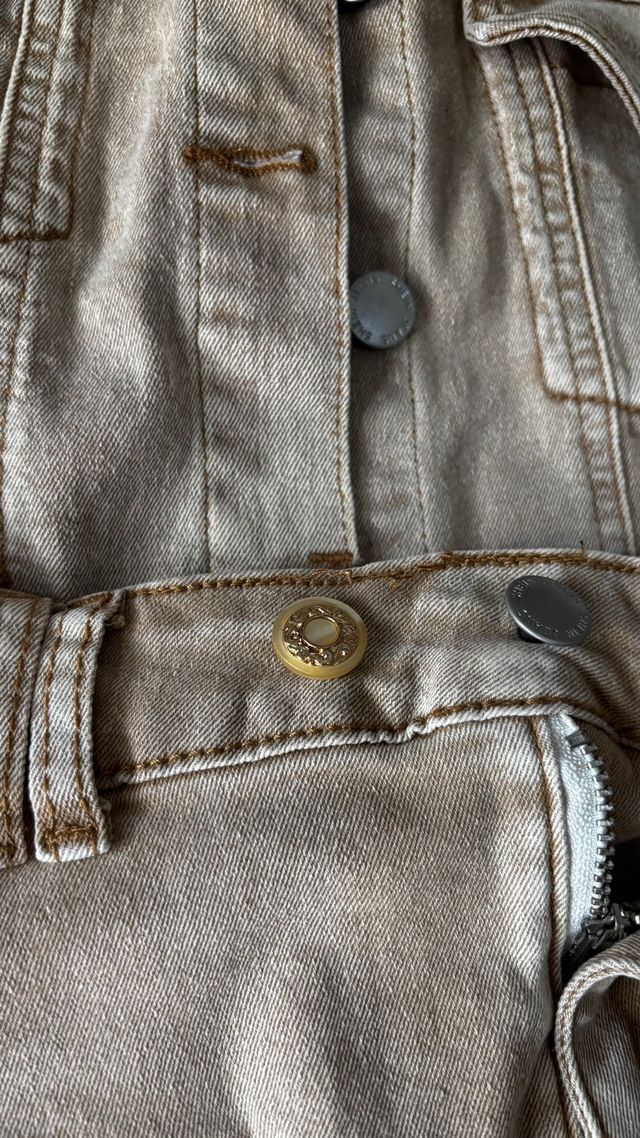 Conjunto SHEINBAE Chaqueta y Falda Beige