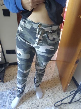 Pantalones camuflaje militares
