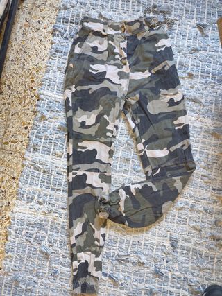 Pantalones camuflaje militares