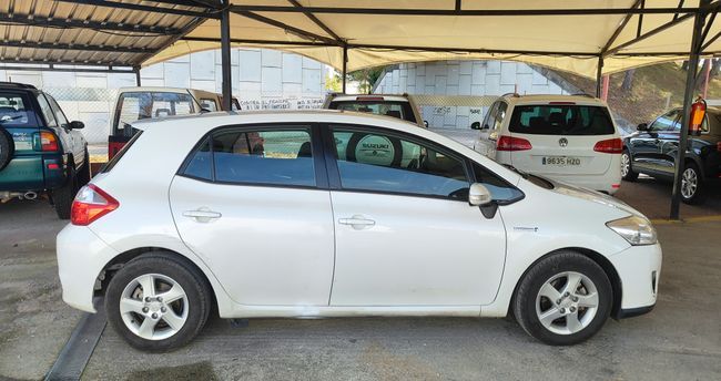 Toyota Auris 2011, foto 2