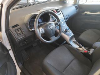 Toyota Auris 1.8 ACTIVE HSD  HIBRID  AUT.