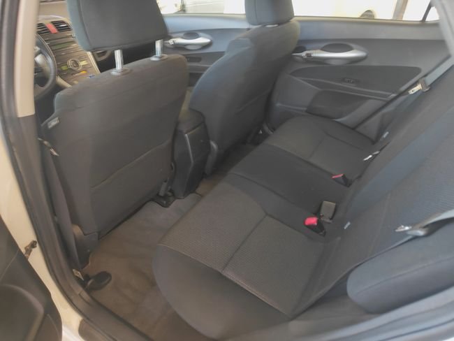 Toyota Auris 2011, foto 12