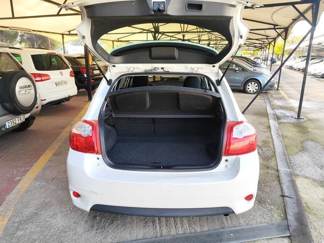 Toyota Auris 2011, foto 14
