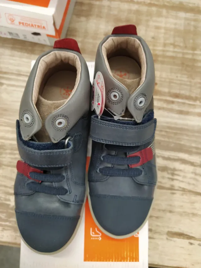 Zapatillas Biomecanics niño Talla 32