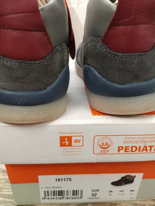 Zapatillas Biomecanics niño Talla 32