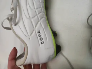 Botas de fútbol Adidas césped