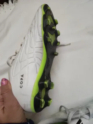 Botas de fútbol Adidas césped