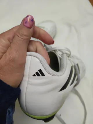 Botas de fútbol Adidas césped