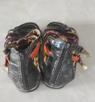 Sandalias romanas multicolor talla 40