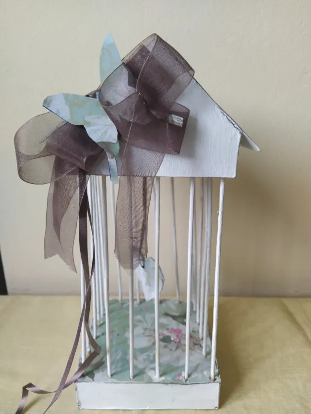 Adorno jaula decorativa mariposa